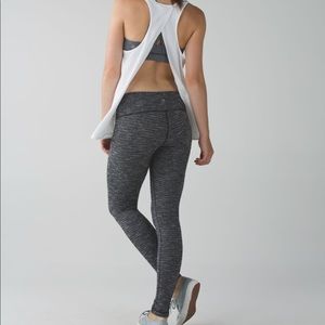 Wunder Under Leggings size 4